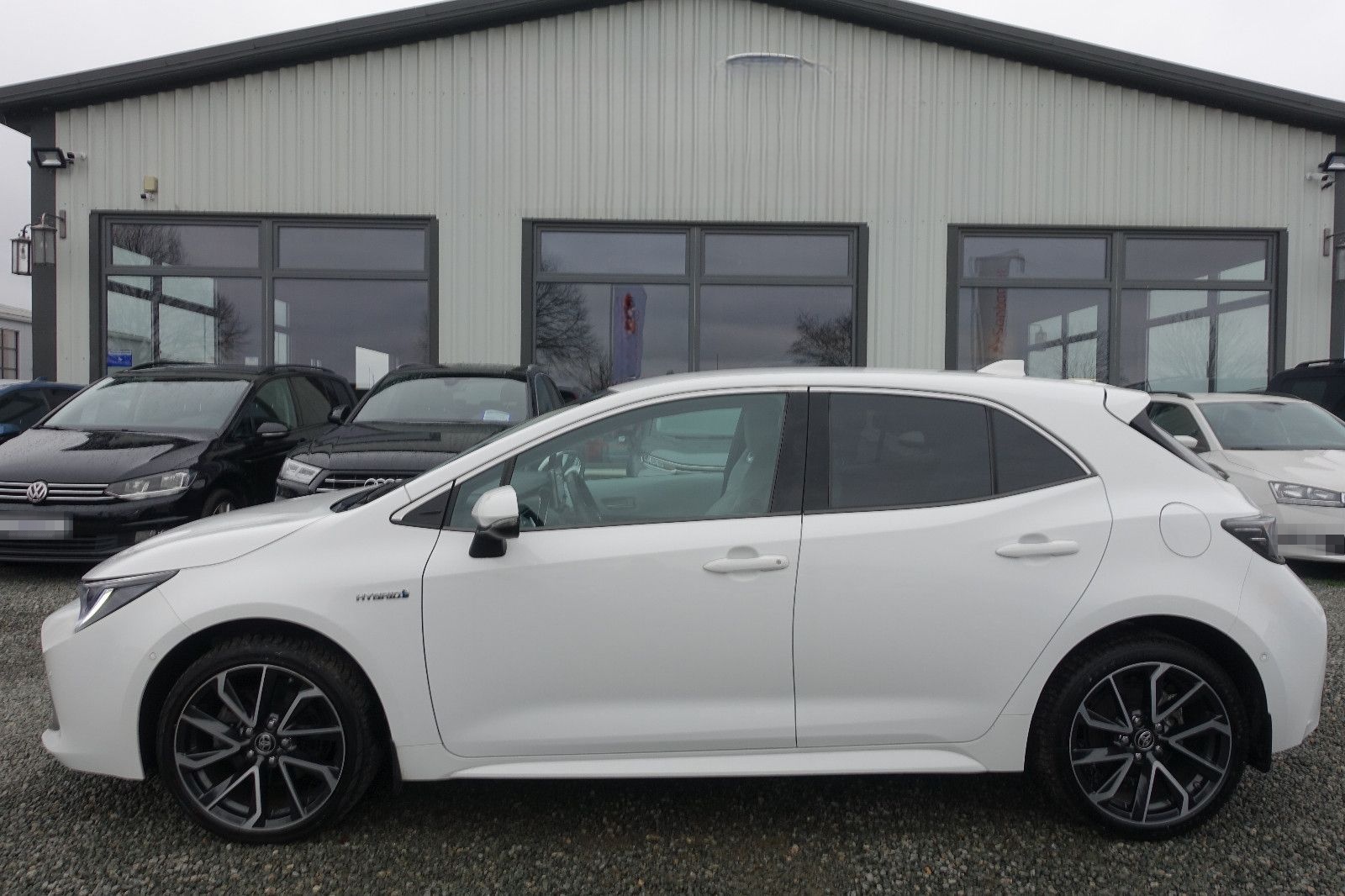 Toyota Corolla 2.0 Hybrid Aut.LED NAV KAM LEDER HEAD'UP foto 1