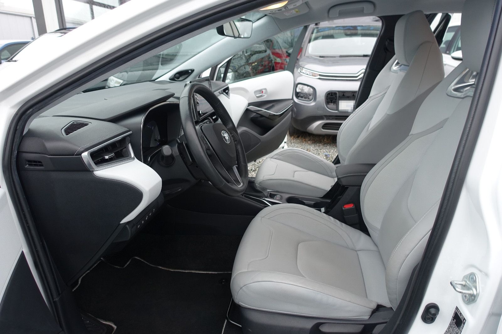 Toyota Corolla 2.0 Hybrid Aut.LED NAV KAM LEDER HEAD'UP foto 10