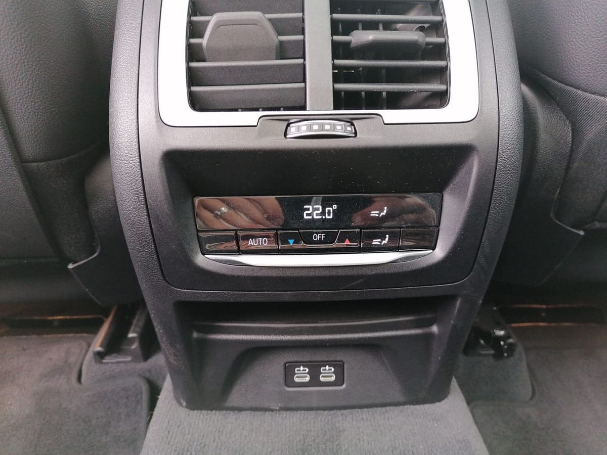 BMW iX3 Inspiring M SPORT AHK Alarm SHZ Park Assiste foto 20