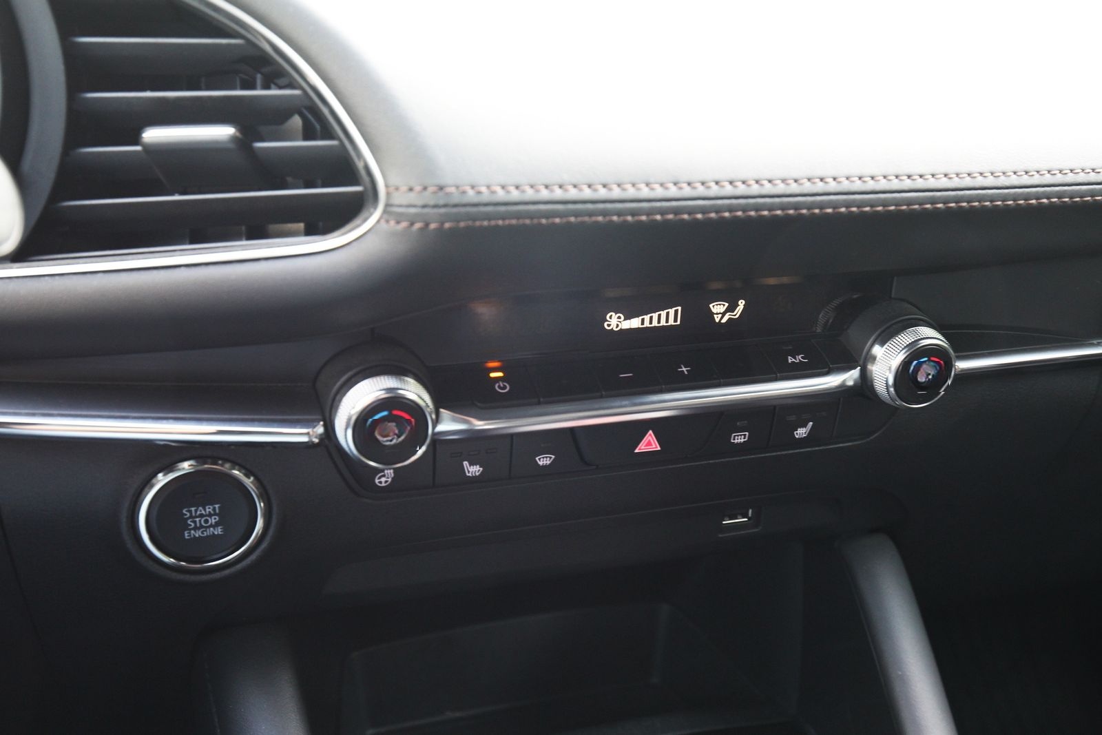 Mazda 3 Selection DESIGN-P/PREMIUM-P/360°/BOSE/AHK/WKR foto 11