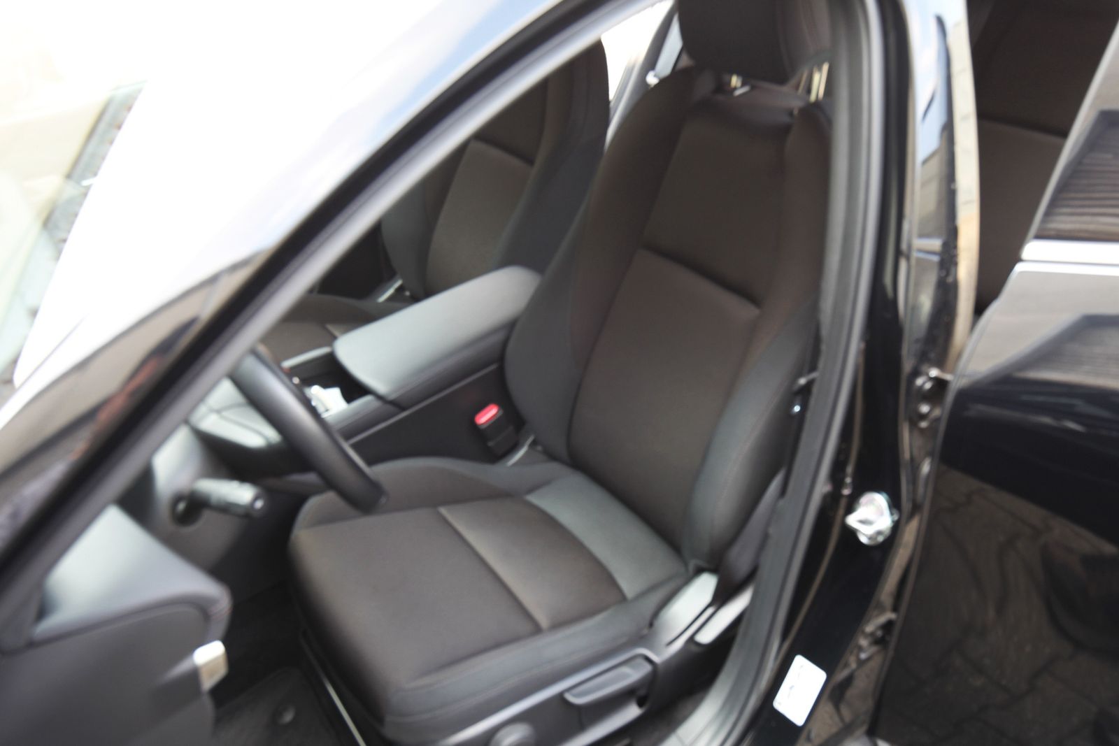 Mazda 3 Selection DESIGN-P/PREMIUM-P/360°/BOSE/A18/WKR foto 16