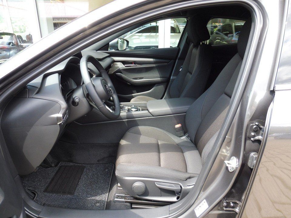 Mazda 3 2.0L e-SKYACTIV G 150ps EXCLUSIVE-LINE foto 12