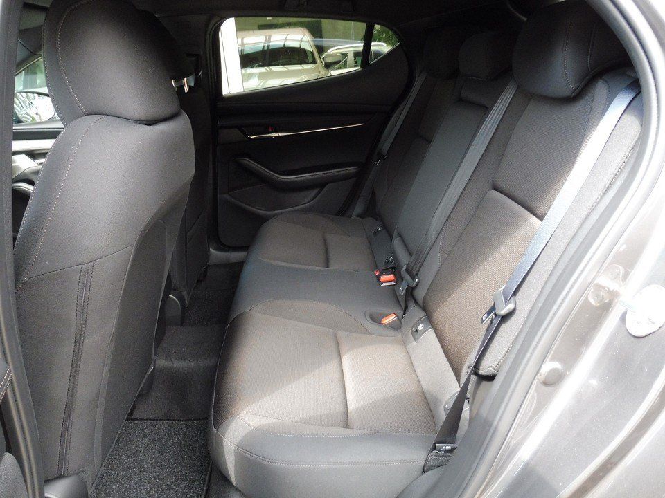 Mazda 3 2.0L e-SKYACTIV G 150ps EXCLUSIVE-LINE foto 13