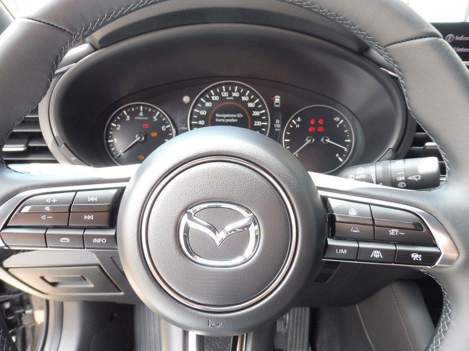Mazda 3 2.0L e-SKYACTIV G 150ps EXCLUSIVE-LINE foto 15