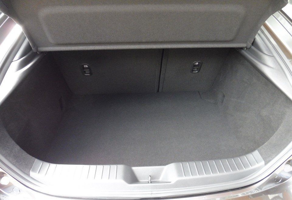 Mazda 3 2.0L e-SKYACTIV G 150ps EXCLUSIVE-LINE foto 9