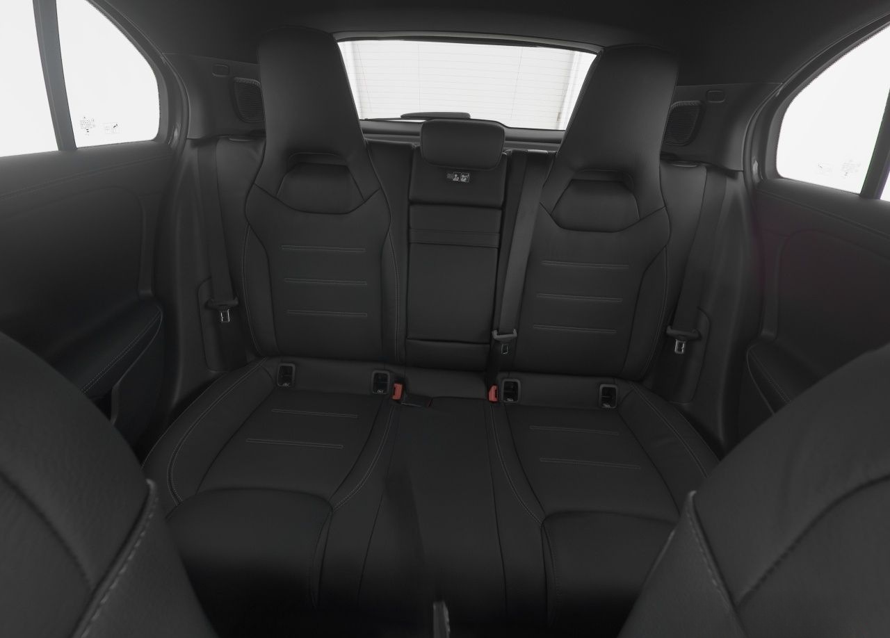 Mercedes-Benz A 200 d AMG+Pano+MBeam+360+Sound+KeyGo+Leder+EDW foto 6