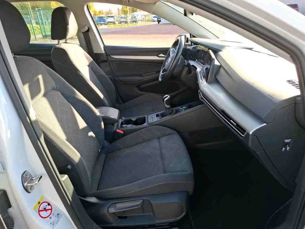 Volkswagen Golf VIII Lim. Life 1.0TSI LED Navi ACC Kamera foto 5