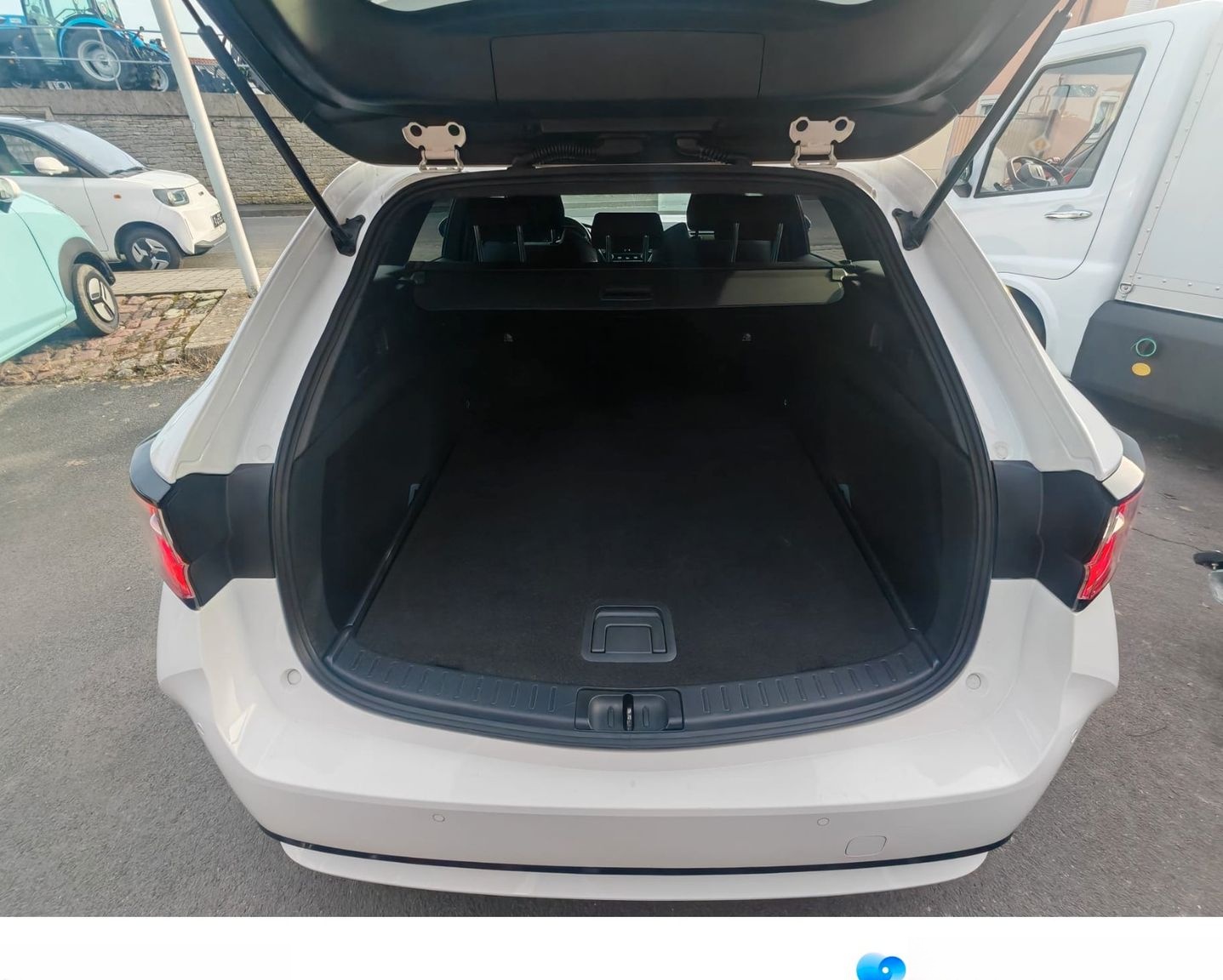 Toyota Corolla Touring Sports Team D foto 10
