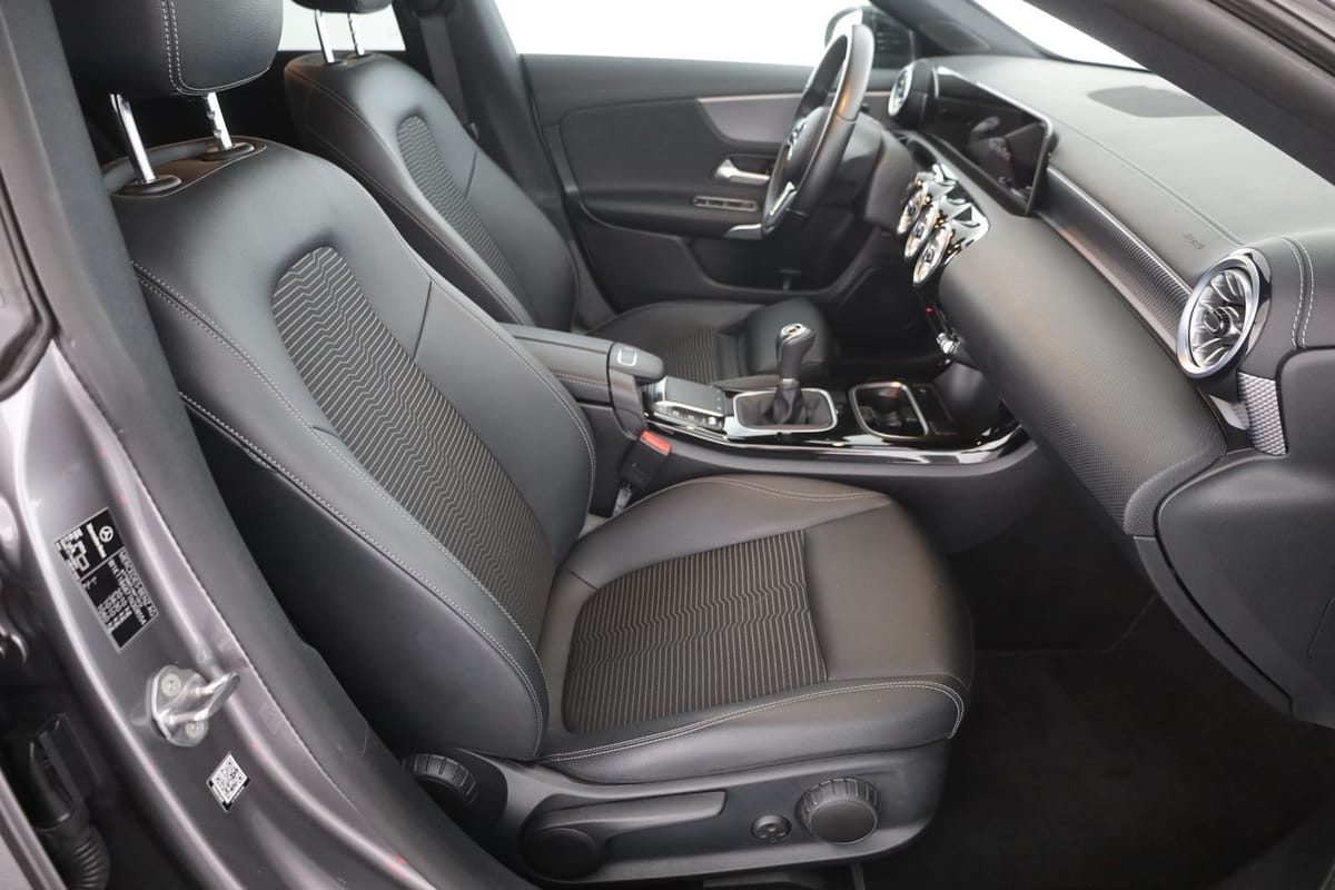 Mercedes-Benz CLA 200 SB Progressive LED Navi Sitzheizung foto 23