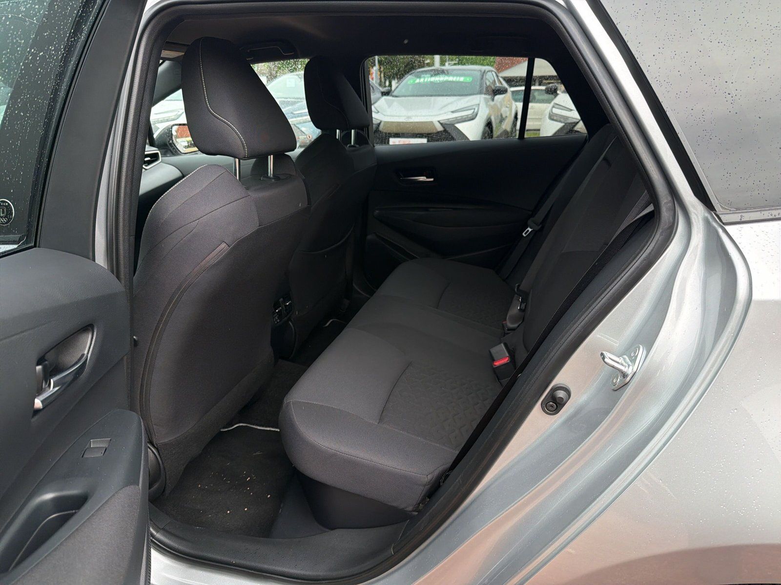 Toyota Corolla Touring Sports 2.0 Hybrid Team Deutschla foto 11