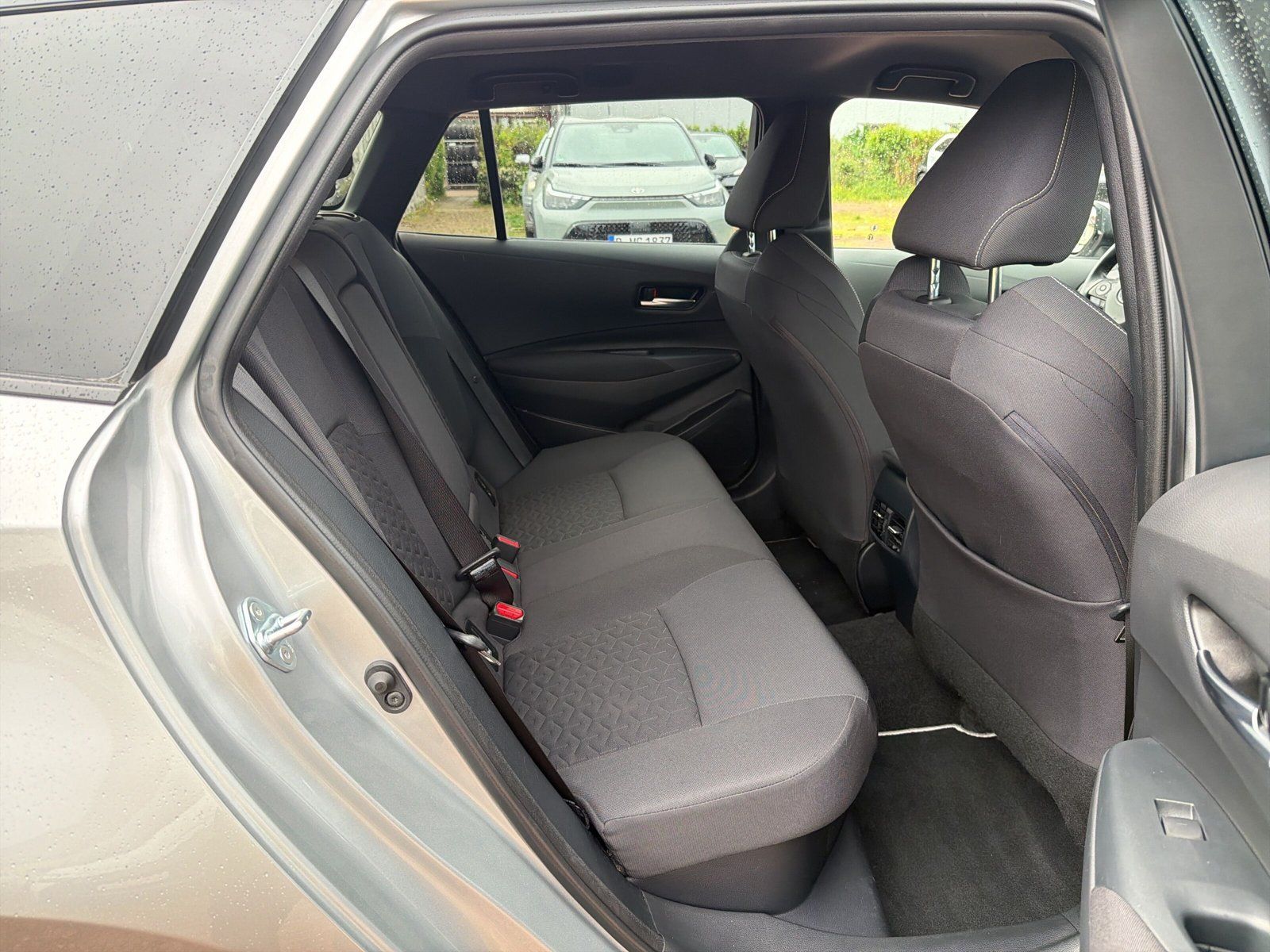 Toyota Corolla Touring Sports 2.0 Hybrid Team Deutschla foto 7
