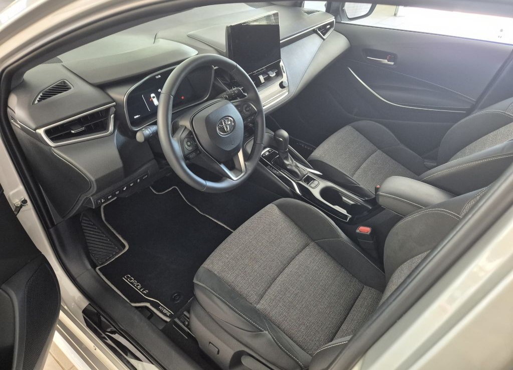 Toyota Corolla 1.8 Hybrid Touring Sports Teamplayer + T foto 2