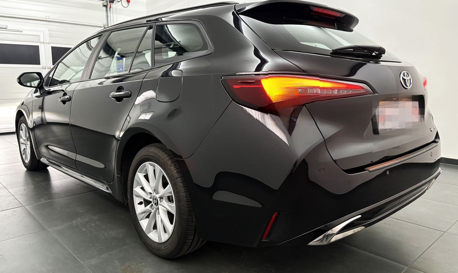 Toyota Corolla 1.8 Hybrid R-Kam#ACC#LED#Sitz-/Lenkradhz foto 2