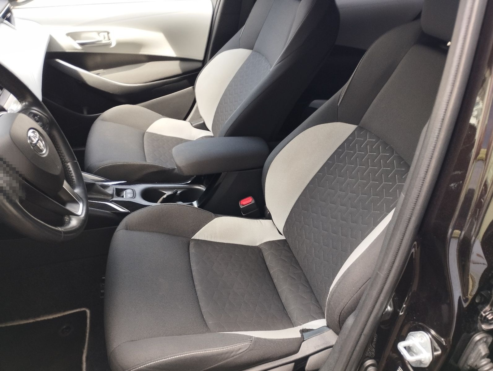 Toyota Corolla Touring Sports Hybrid Business Edition foto 10