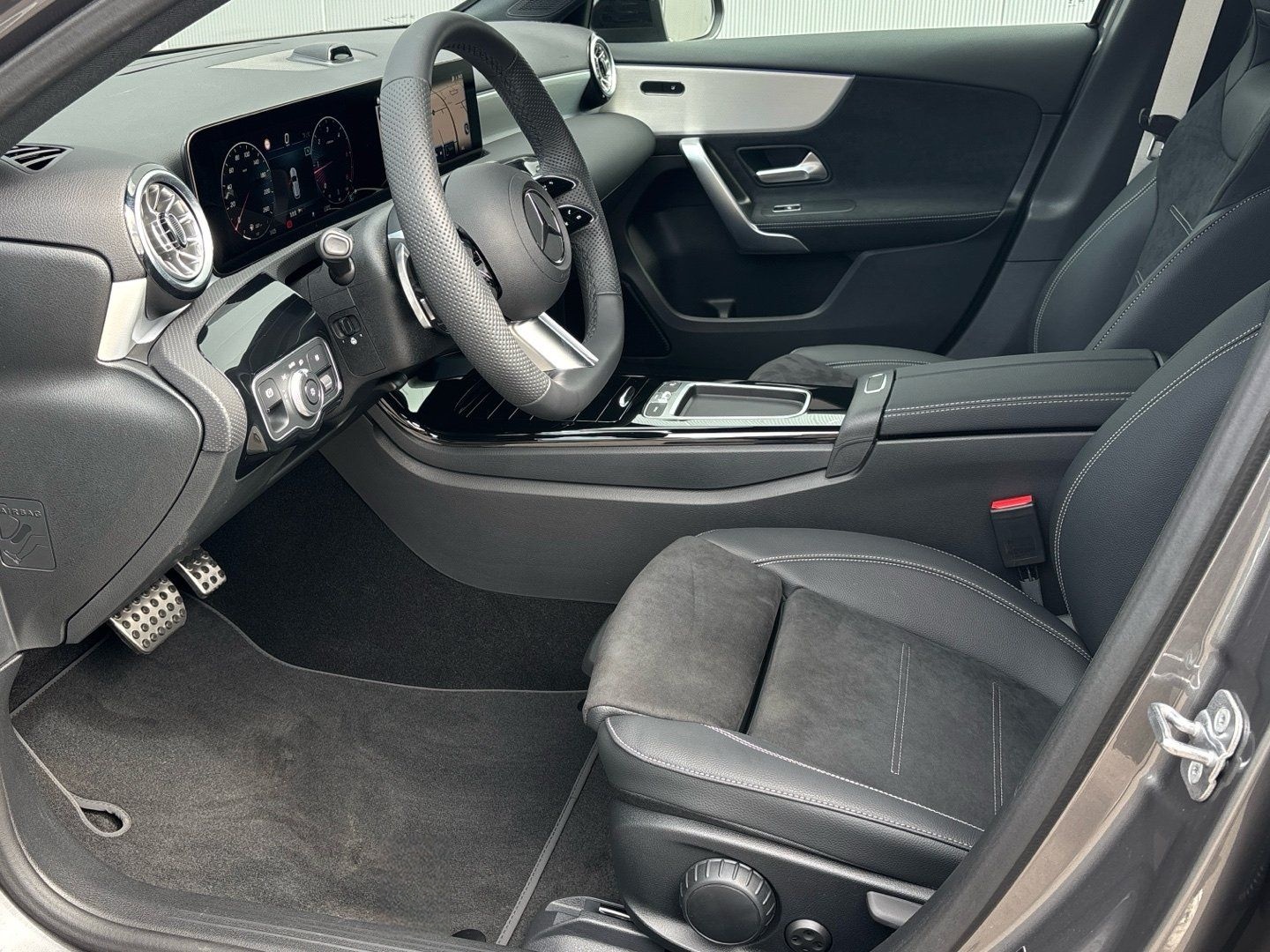 Mercedes-Benz A 200 d AMG Special Edition Night Pano Ambiente foto 12