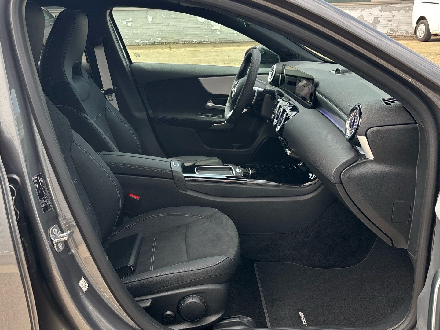 Mercedes-Benz A 200 d AMG Special Edition Night Pano Ambiente foto 13