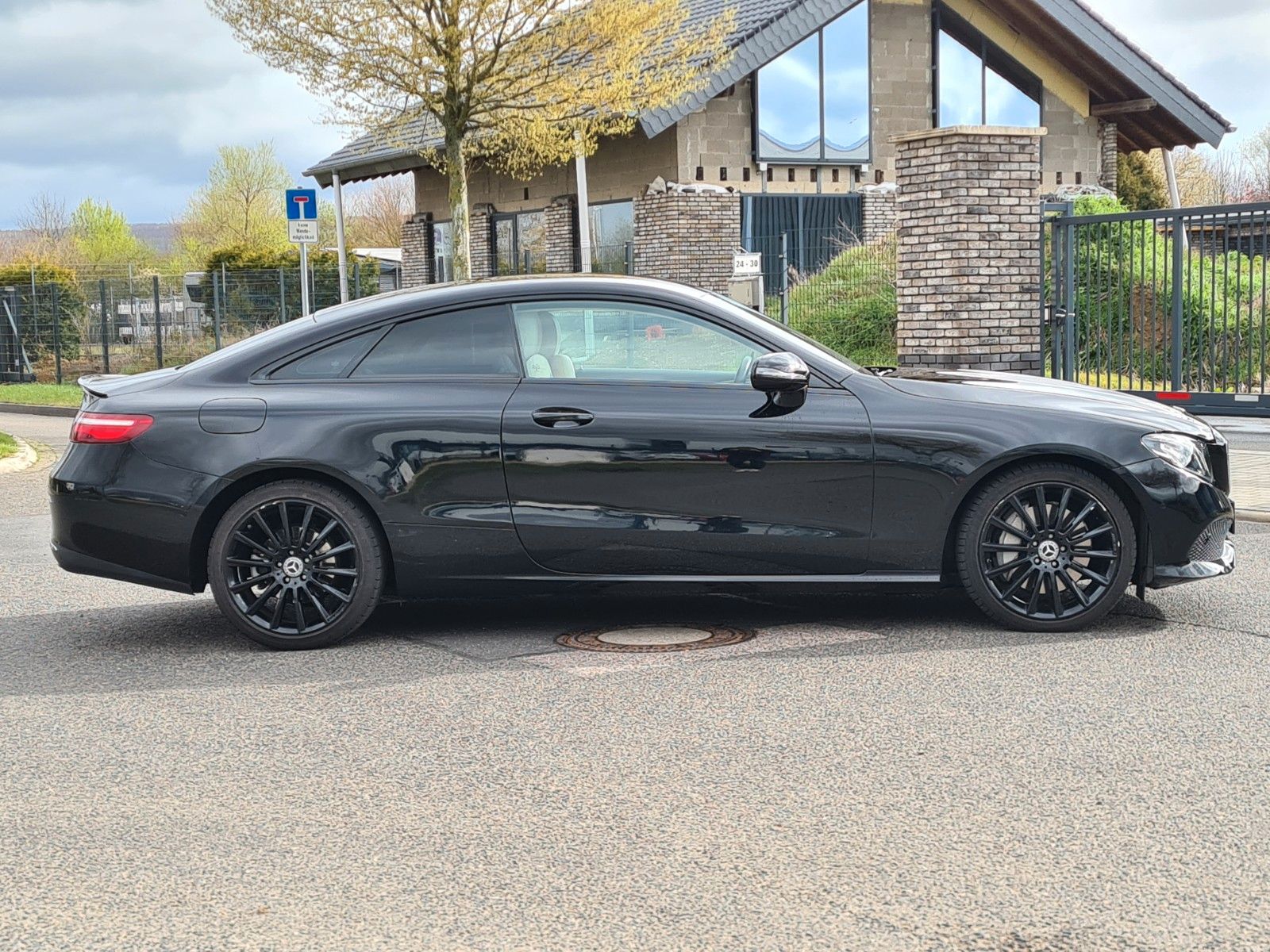 Mercedes-Benz E Coupe E 300*Autom.*Navi*RFK*Tempo* foto 6