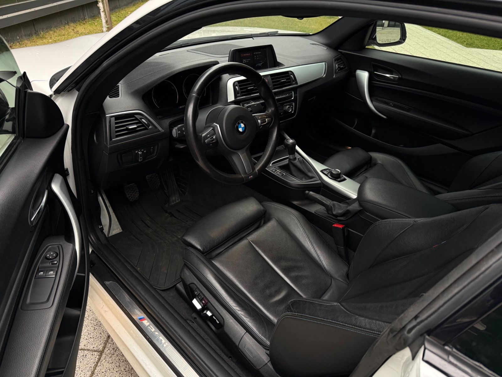 BMW M240i Coupe Manual RWD foto 7