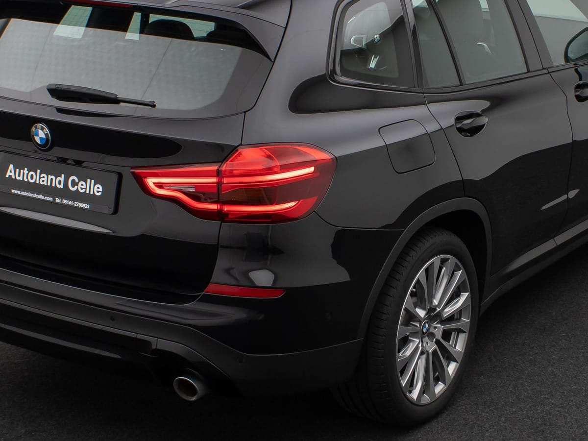 BMW X3 xD30i Panorama Kamera DAB HiFi Komfort 20Zoll foto 14