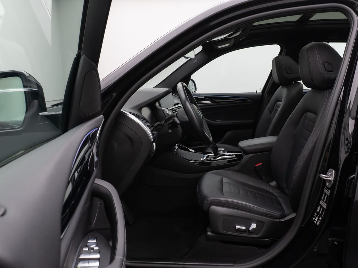 BMW X3 xD30i Panorama Kamera DAB HiFi Komfort 20Zoll foto 19