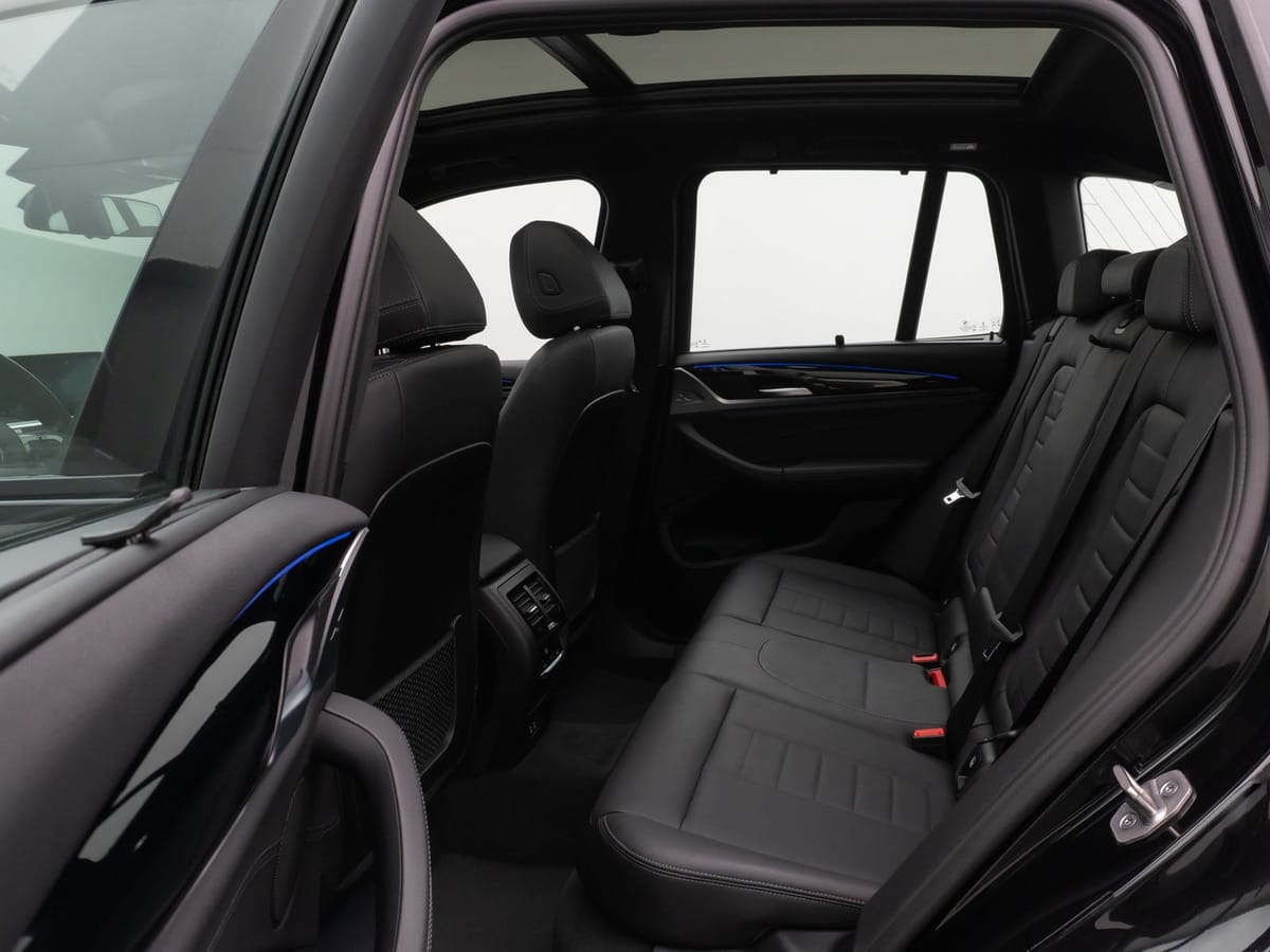BMW X3 xD30i Panorama Kamera DAB HiFi Komfort 20Zoll foto 24
