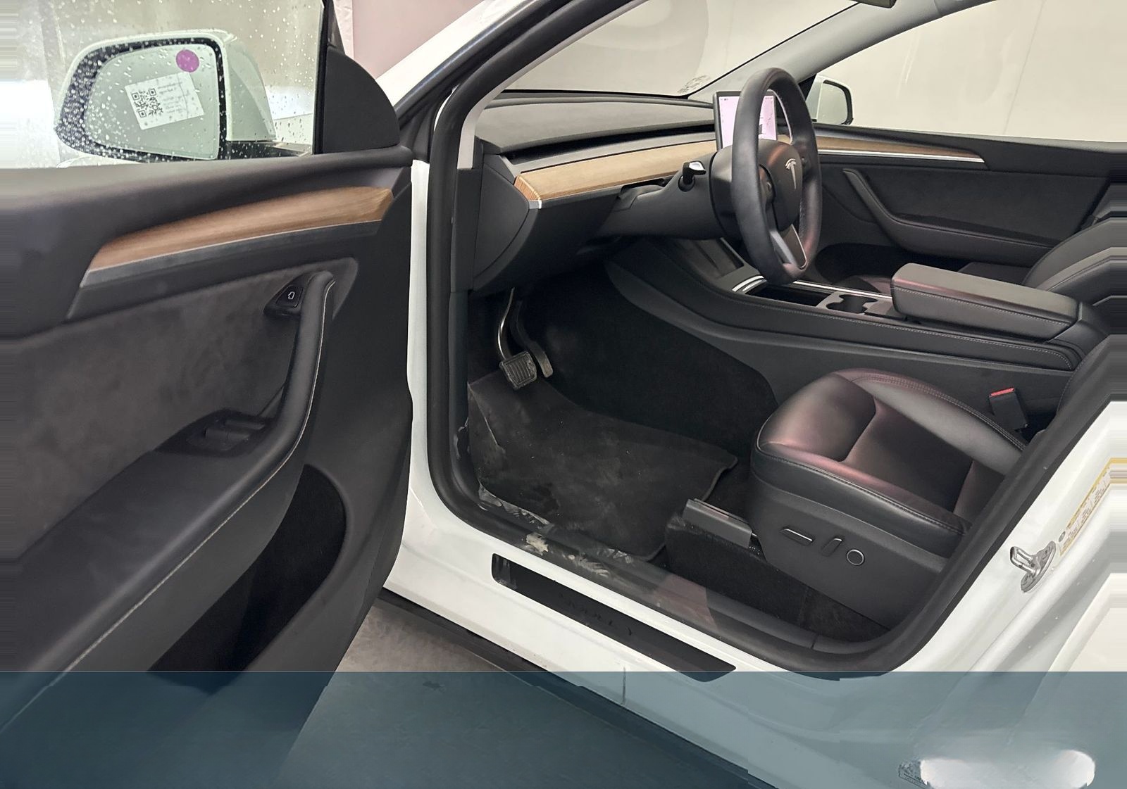 Tesla Model Y Long Range Dual Motor AWD foto 11
