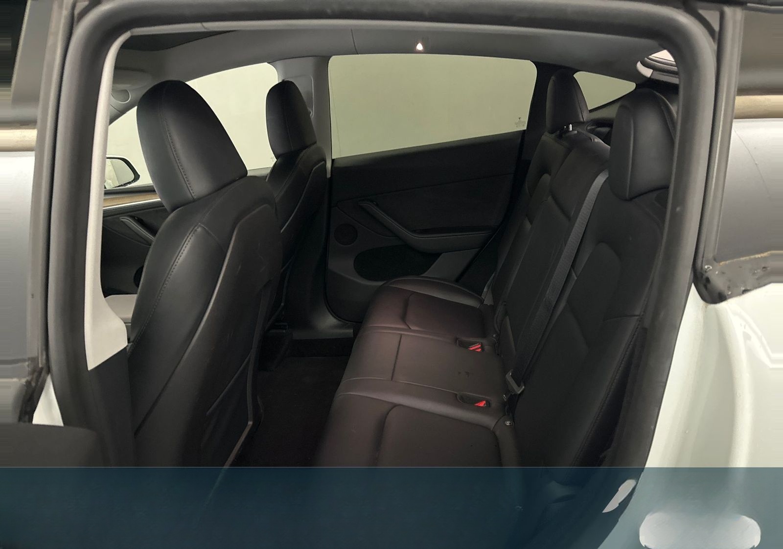 Tesla Model Y Long Range Dual Motor AWD foto 12