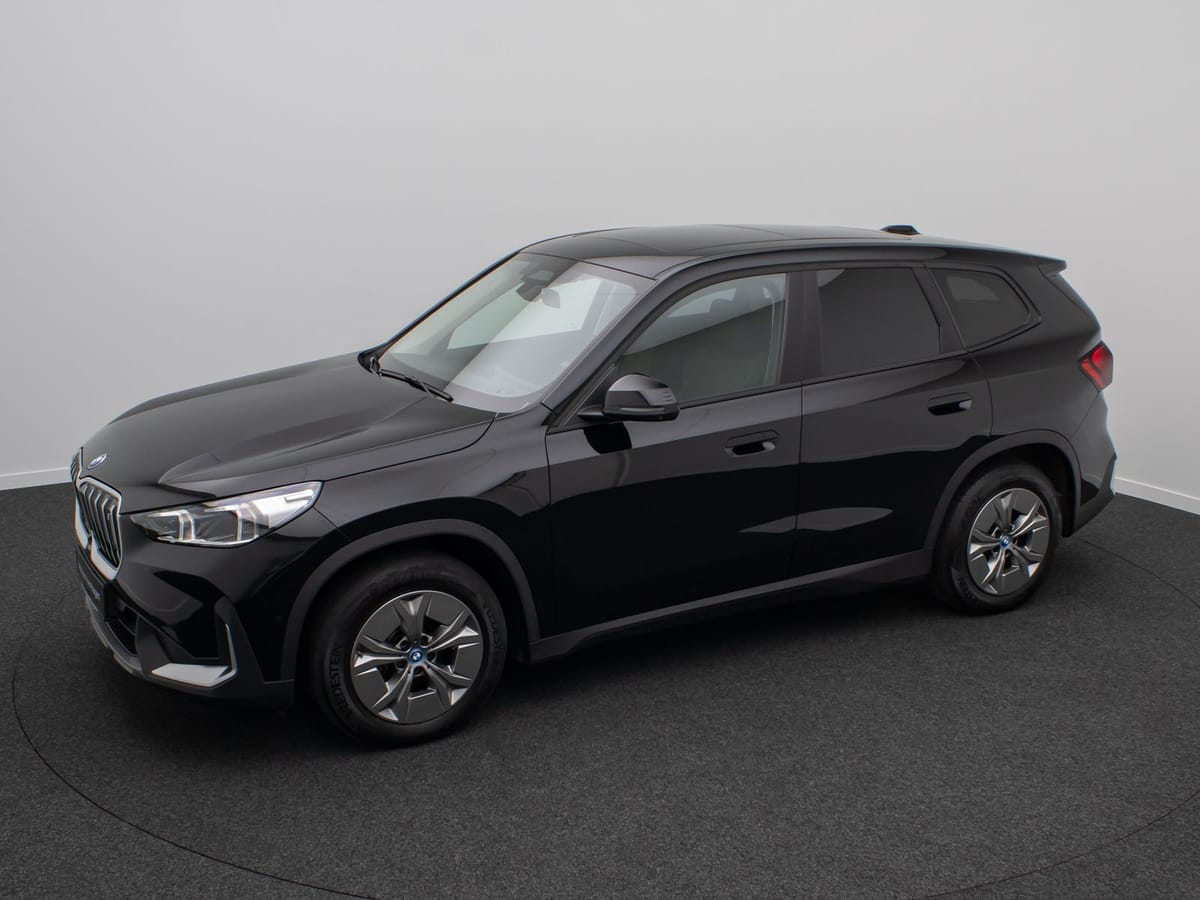 BMW iX1 xD30 Panorama 360° HUD DAB H/K Komfort Sport foto 12