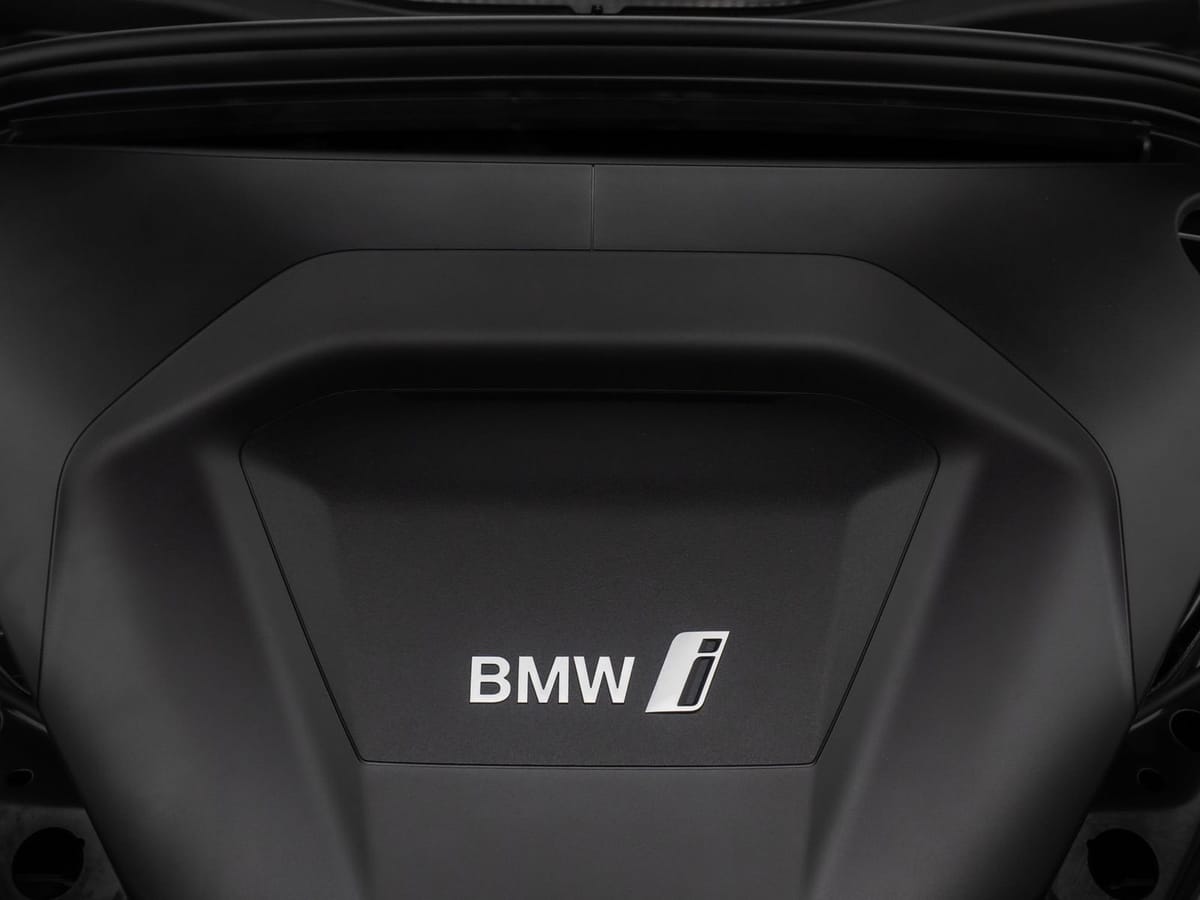 BMW iX1 xD30 Panorama 360° HUD DAB H/K Komfort Sport foto 14