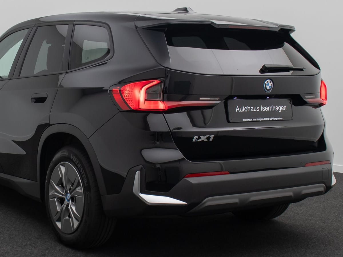 BMW iX1 xD30 Panorama 360° HUD DAB H/K Komfort Sport foto 16