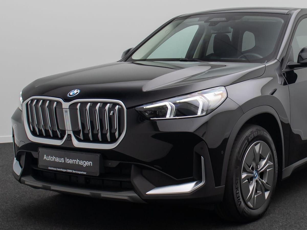 BMW iX1 xD30 Panorama 360° HUD DAB H/K Komfort Sport foto 17