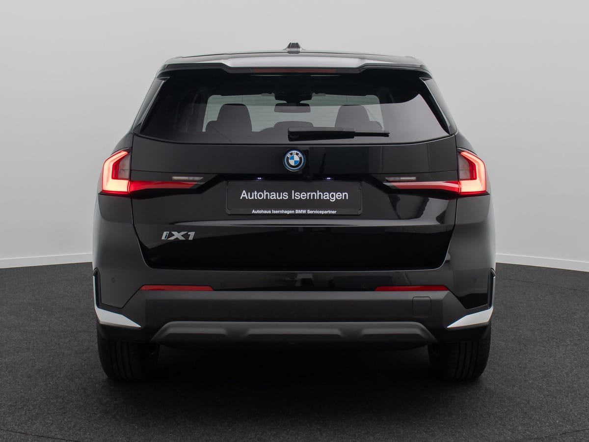 BMW iX1 xD30 Panorama 360° HUD DAB H/K Komfort Sport foto 8