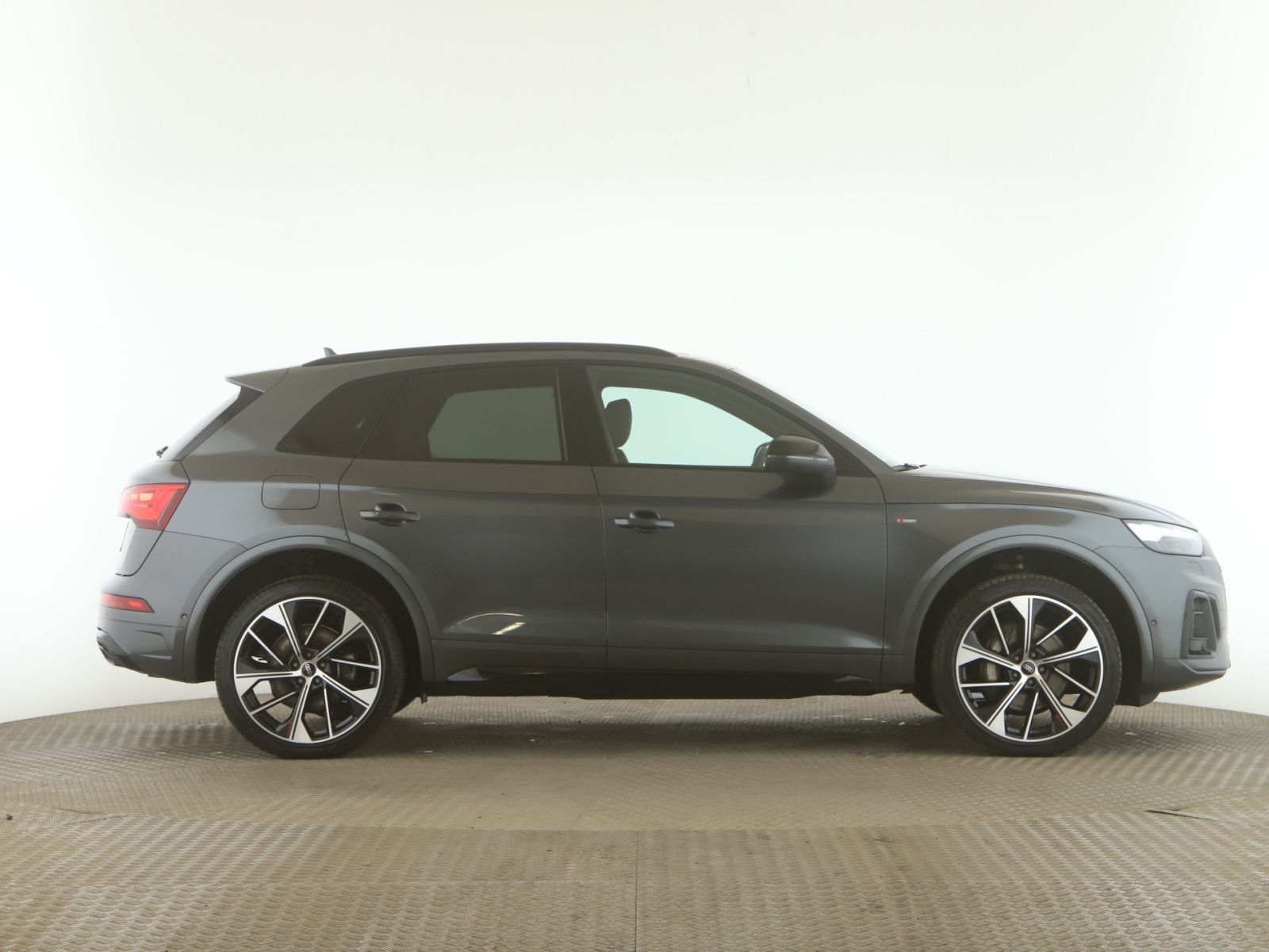 Audi Q5 55 TFSIe quattro S line Pano+AHK+Matrix+B&O+R foto 8
