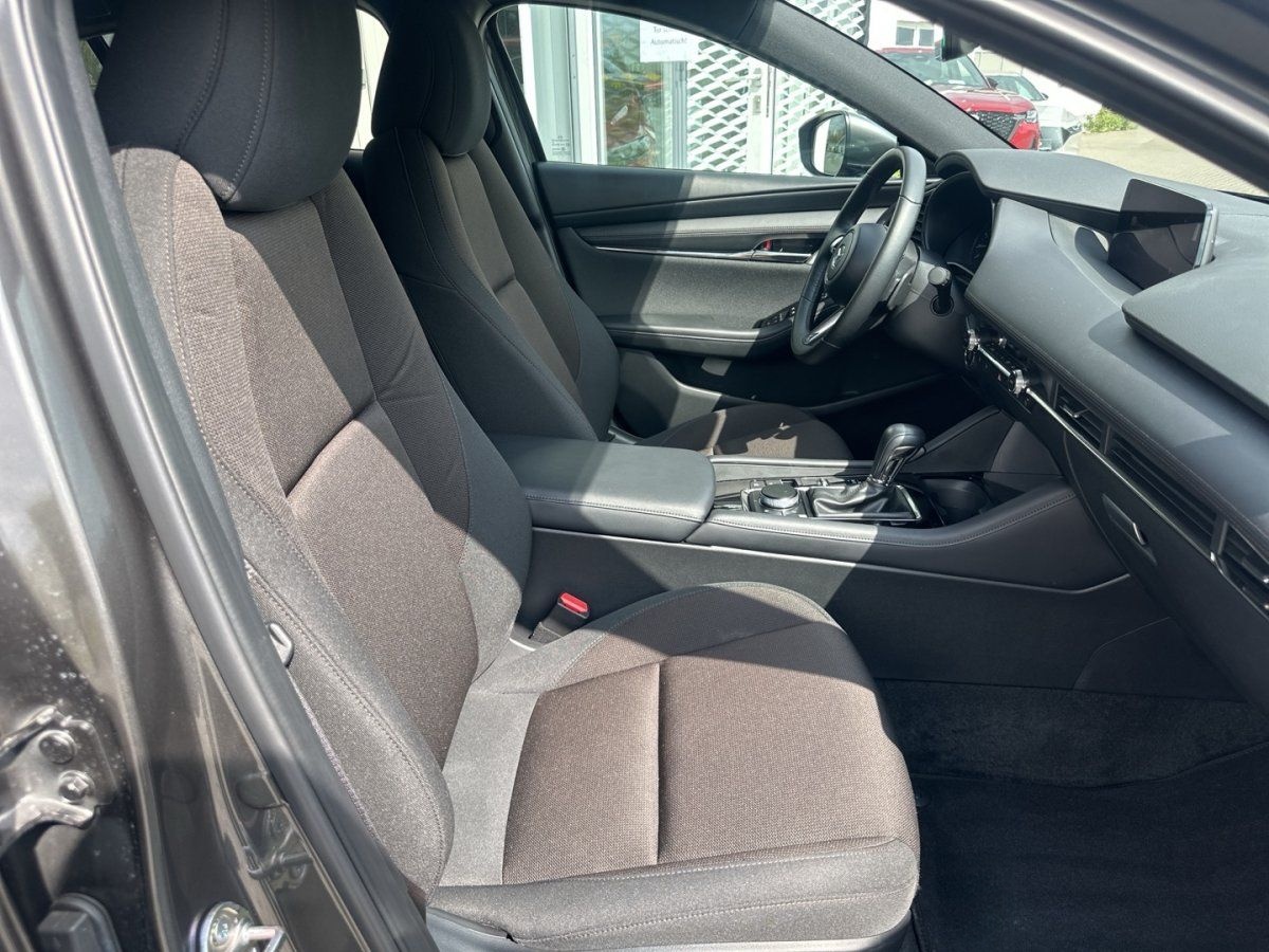 Mazda 3 Exclusive Matrix BOSE Freisprech Lenkradheizg  foto 24
