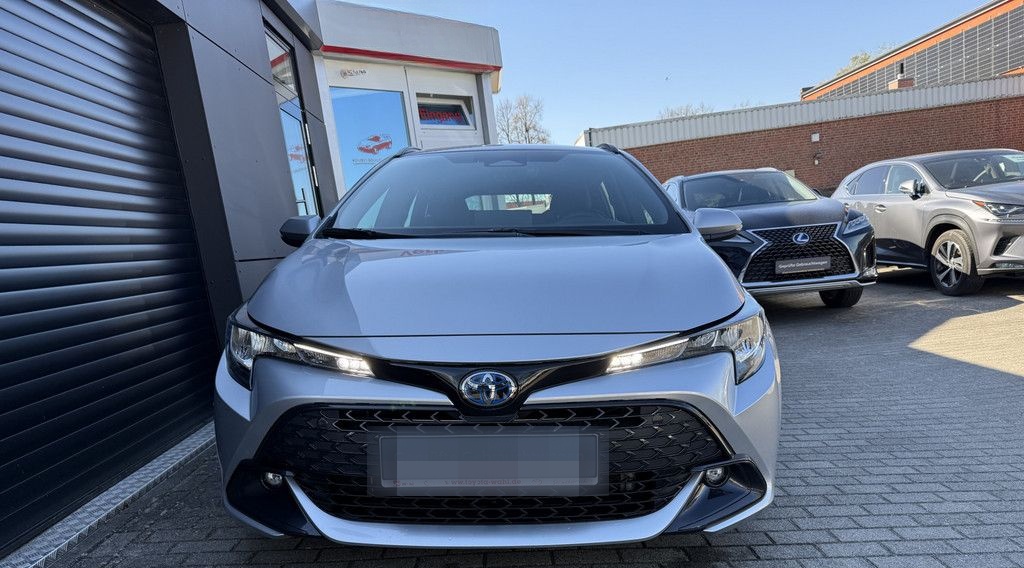 Toyota Corolla Touring Sports 1.8 Hybrid Business Editi foto 2