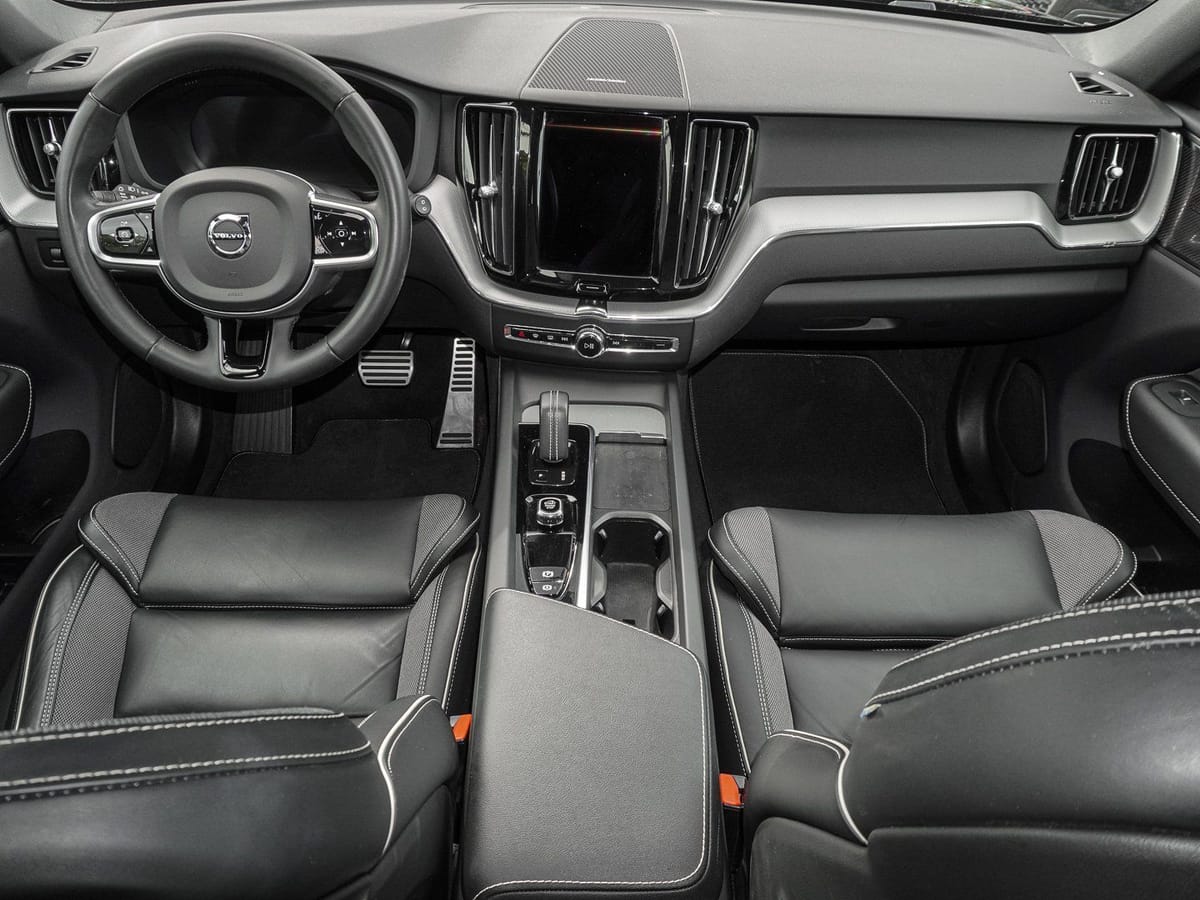 Volvo XC60 B4 B R-Design STANDHZG PANO AHK 360° H&K LE foto 12