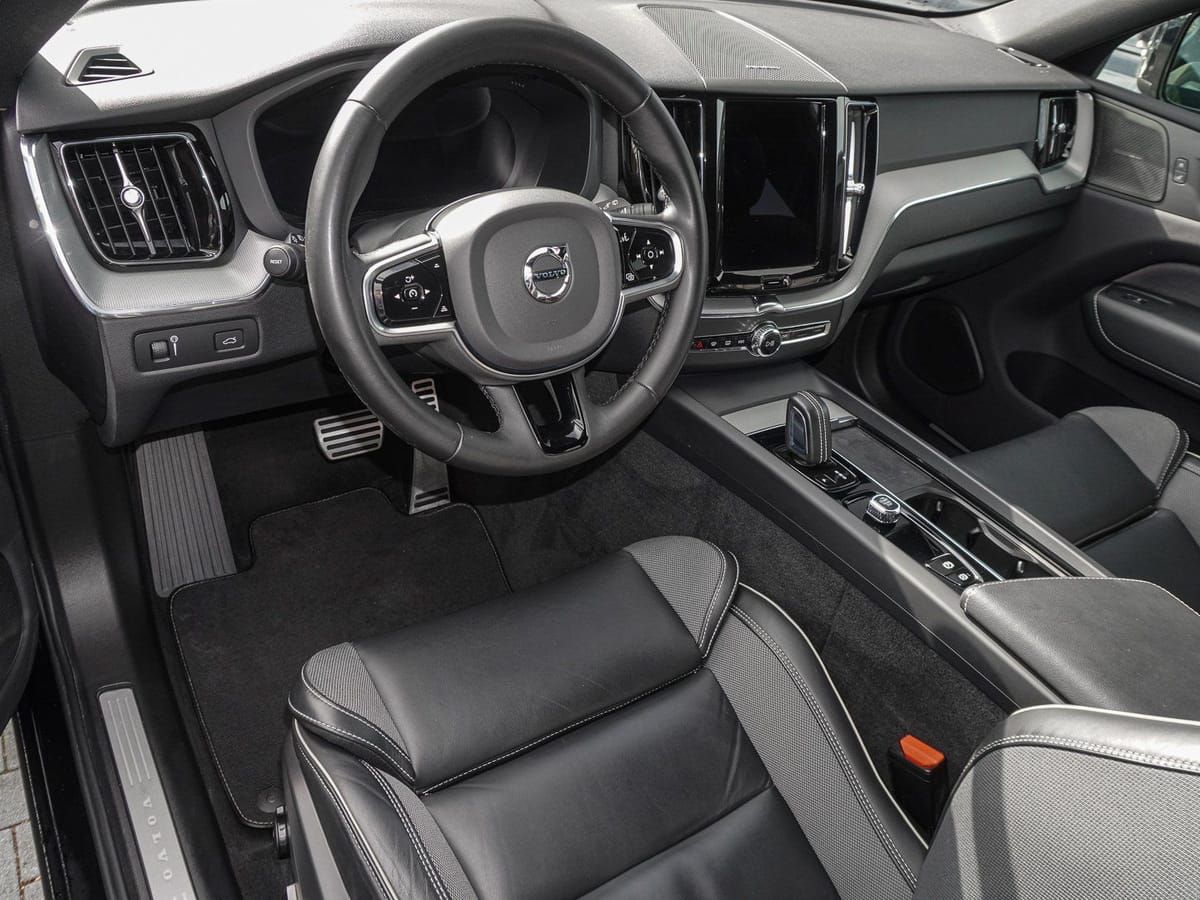 Volvo XC60 B4 B R-Design STANDHZG PANO AHK 360° H&K LE foto 9