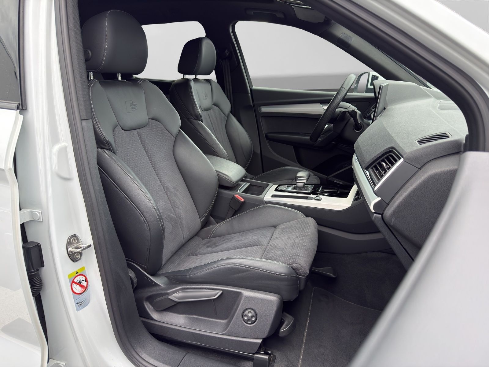 Audi Q5 55 TFSIe Q 2x S LINE AHK PANO KAMERA BuO PDC foto 5