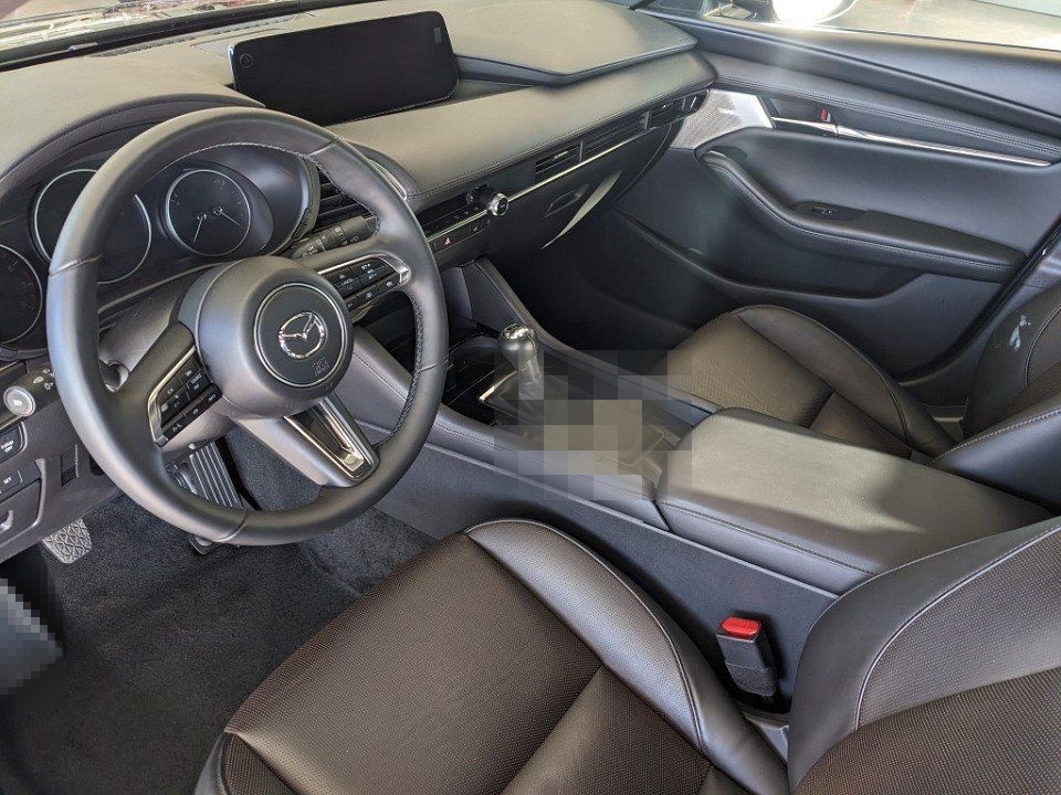 Mazda 3 2.5l (140PS) Takumi Leder Bose 360°Kamera 1.Ha foto 9