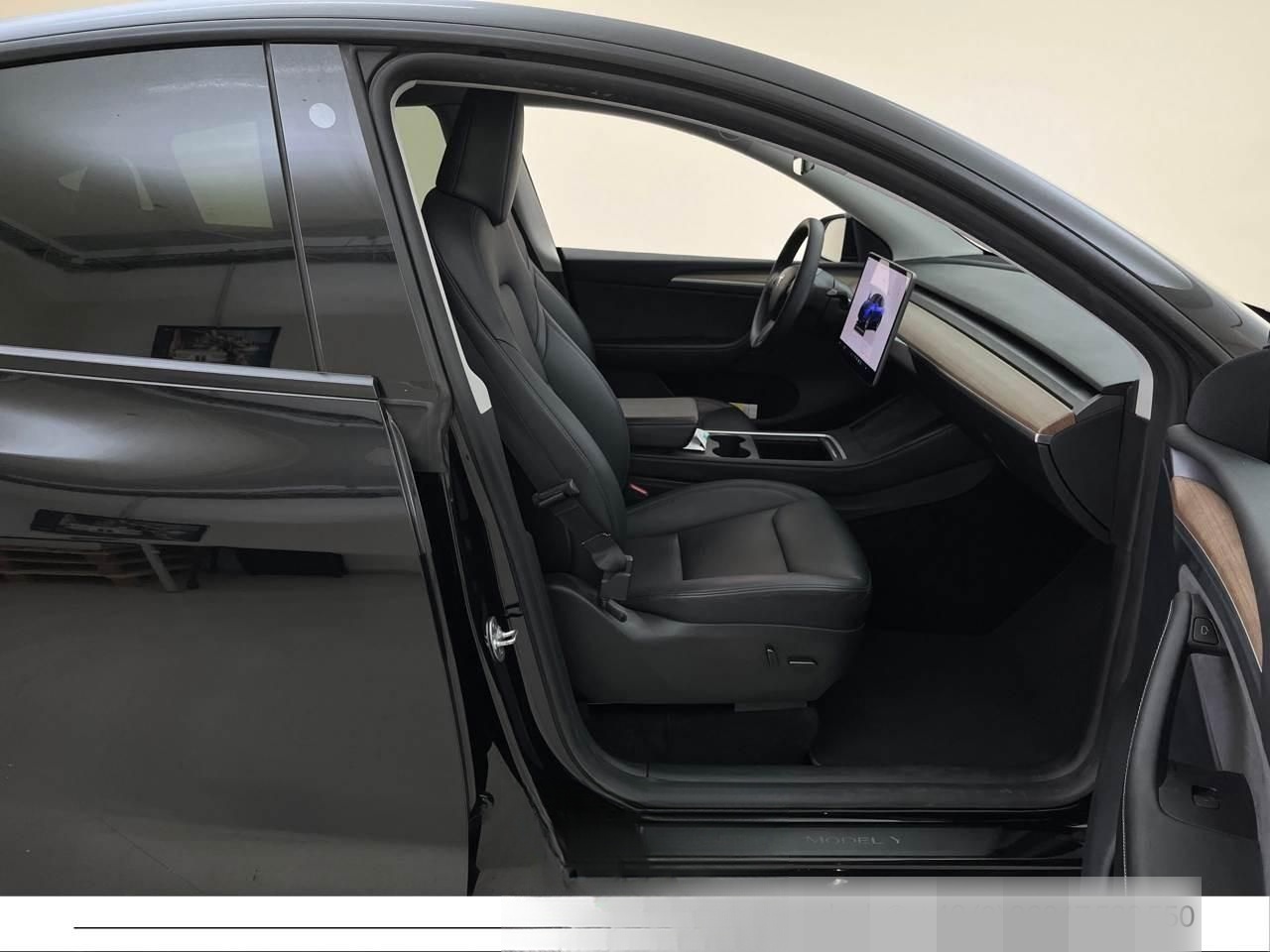Tesla Model Y Long Range Dual AWD 360 Kam Autopilot 3 foto 5