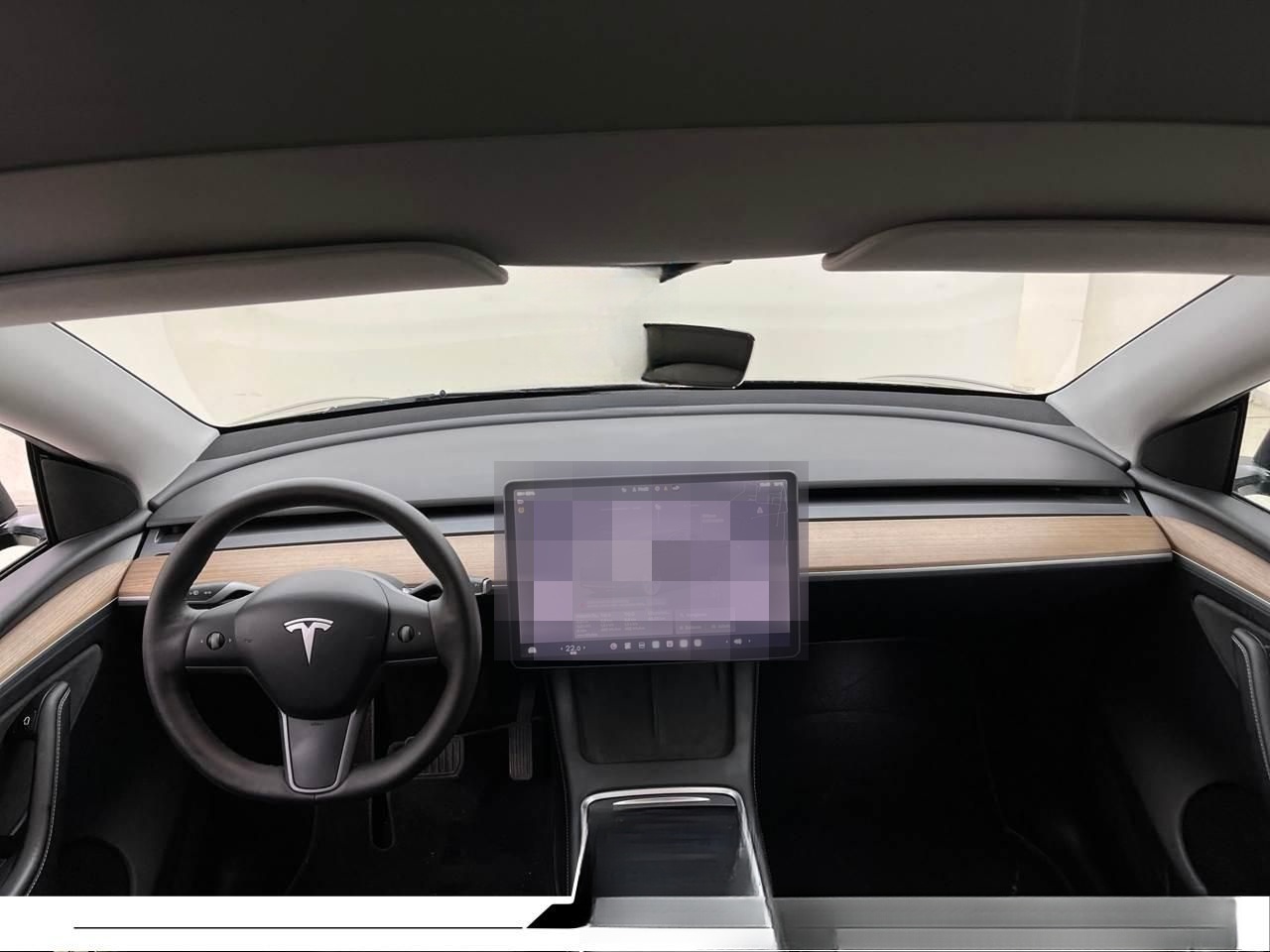 Tesla Model Y Long Range Dual AWD 360 Kam Autopilot 3 foto 7