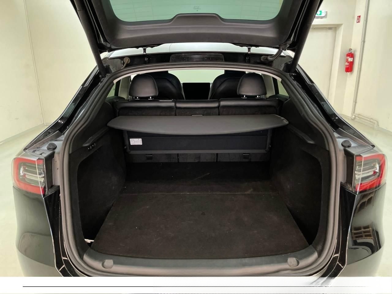 Tesla Model Y Long Range Dual AWD 360 Kam Autopilot 3 foto 9