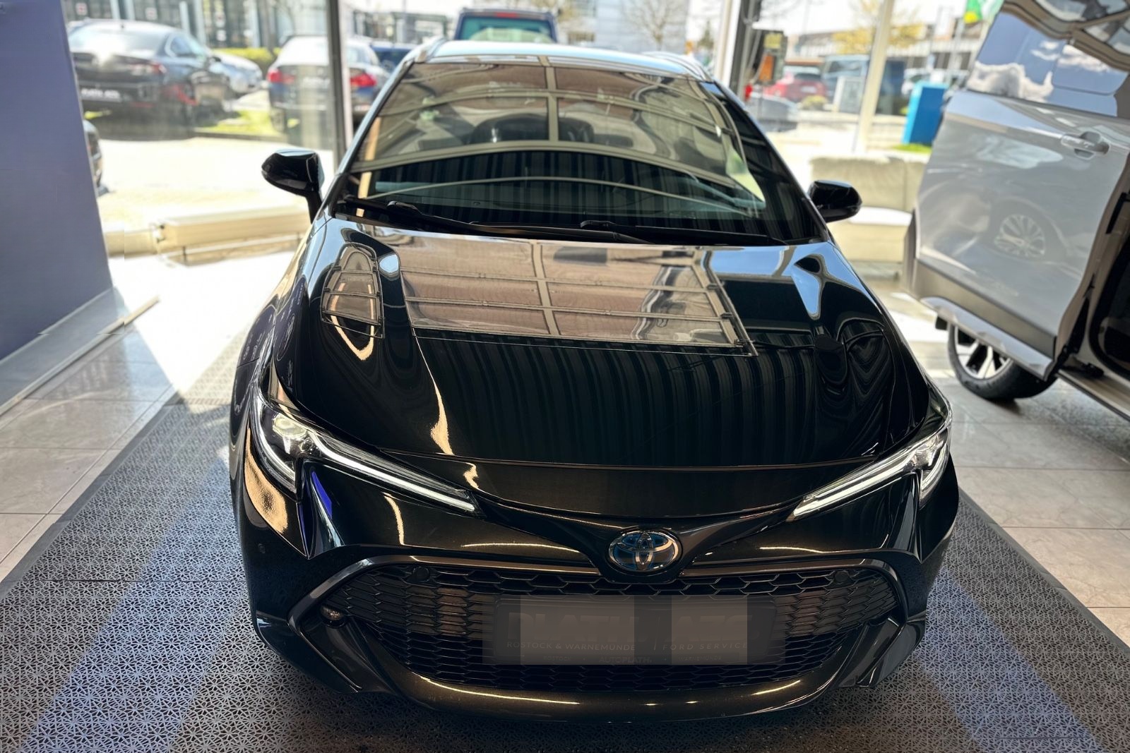 Toyota Corolla Touring Sports Hybrid Team D foto 2