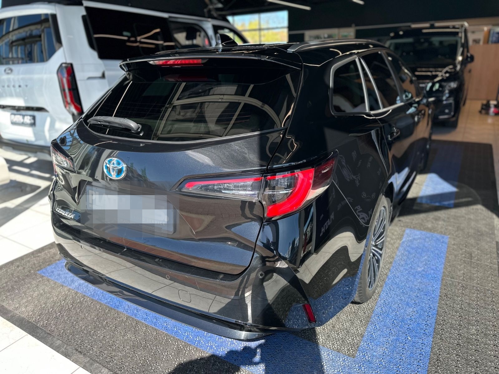 Toyota Corolla Touring Sports Hybrid Team D foto 5