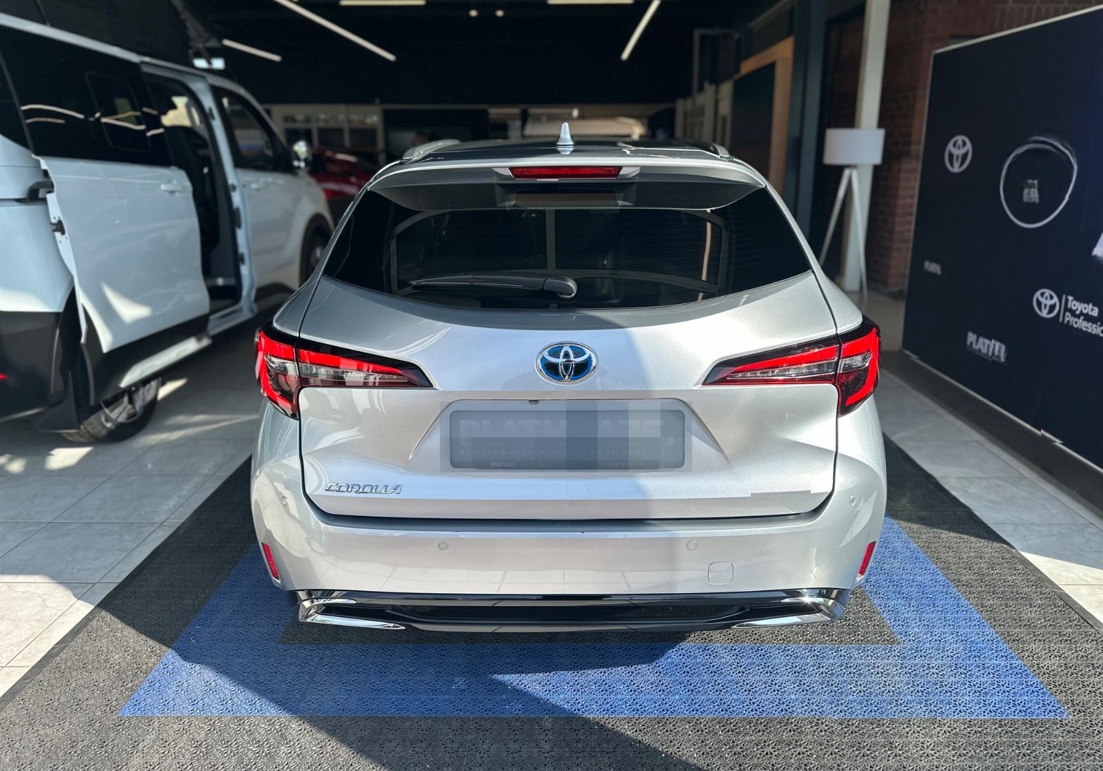 Toyota Corolla Touring Sports Hybrid Style foto 6