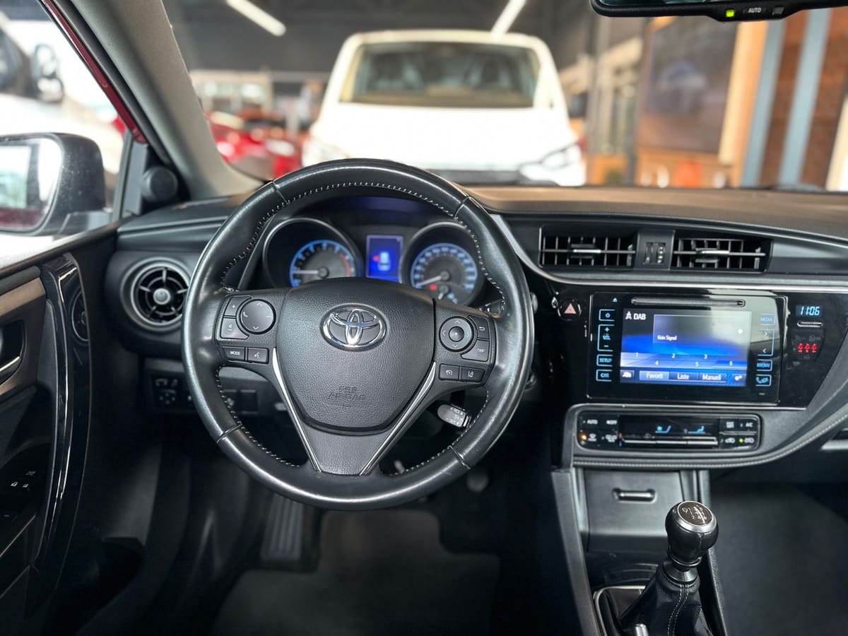 Toyota Auris Touring Sports Team D foto 11