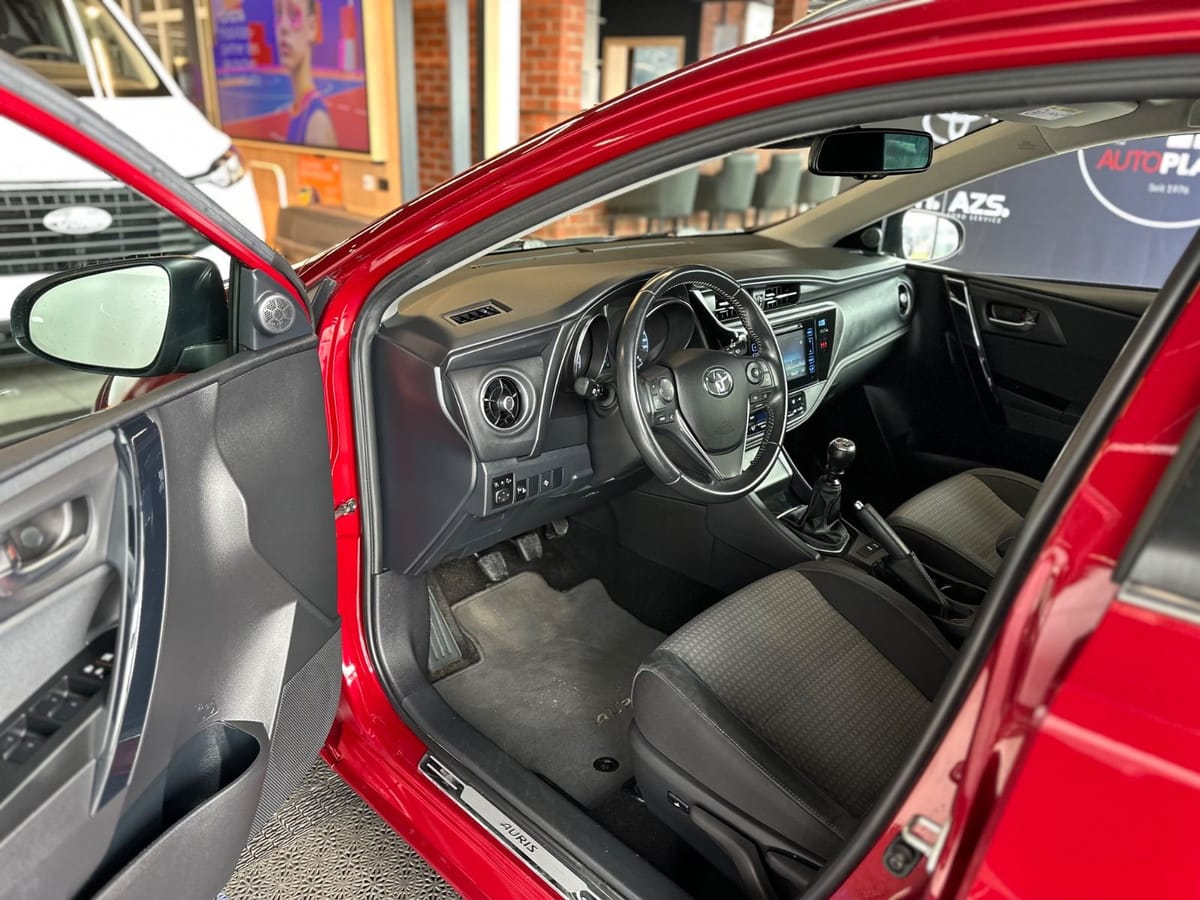 Toyota Auris Touring Sports Team D foto 10