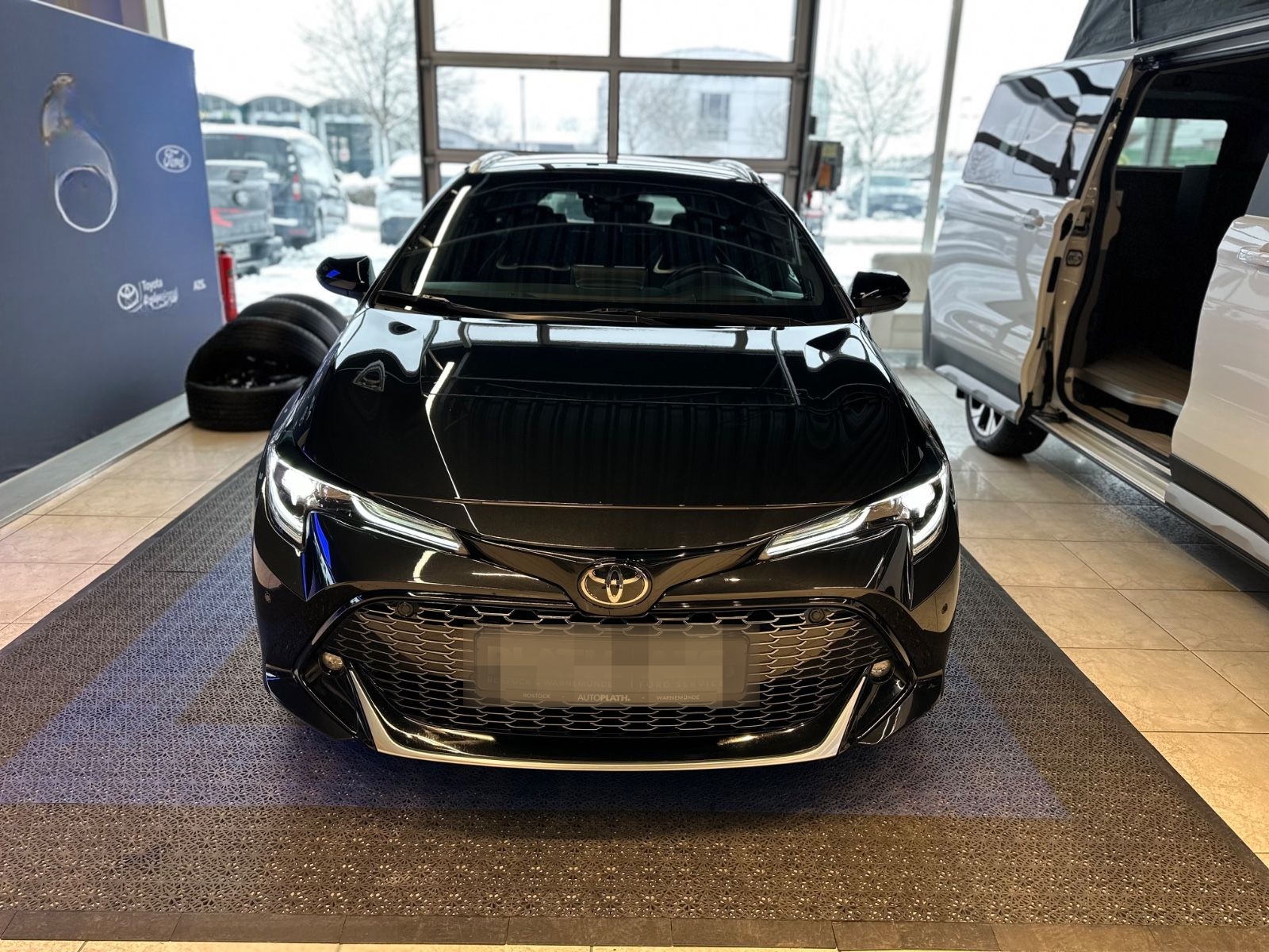 Toyota Corolla Touring Sports GR Sport Black Edition foto 2