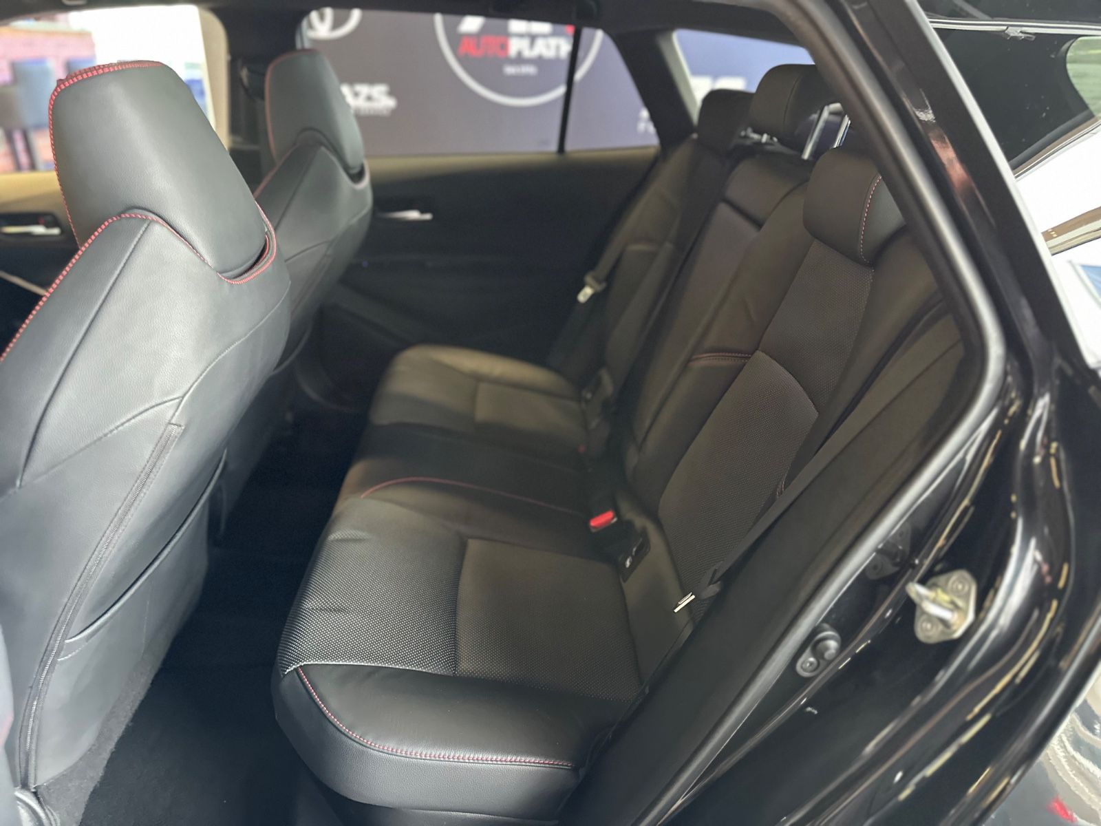 Toyota Corolla Touring Sports GR Sport Black Edition foto 23