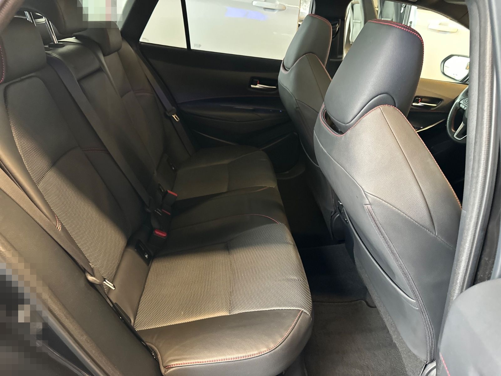 Toyota Corolla Touring Sports GR Sport Black Edition foto 24